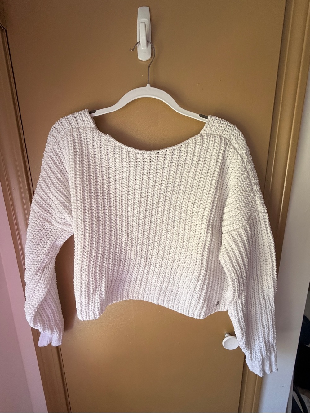 Hollister Cream Chunky Knit Crew Sweater